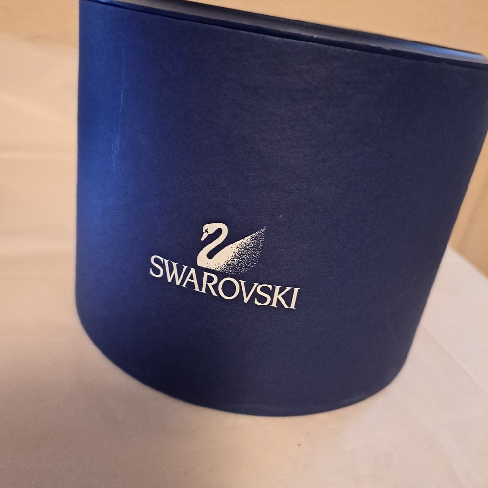 Pristine Swarovski crystal  stork w baby in basket, & original  cylinder 659401 - Picture 3 of 6